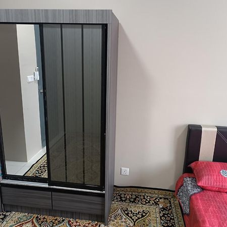 Aisy Homestay Putrajaya Cyberjaya Klia Kampung Dengkil Exterior photo